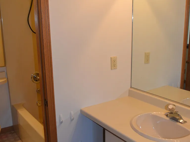 3207 Eau Claire Ave — Photo 16