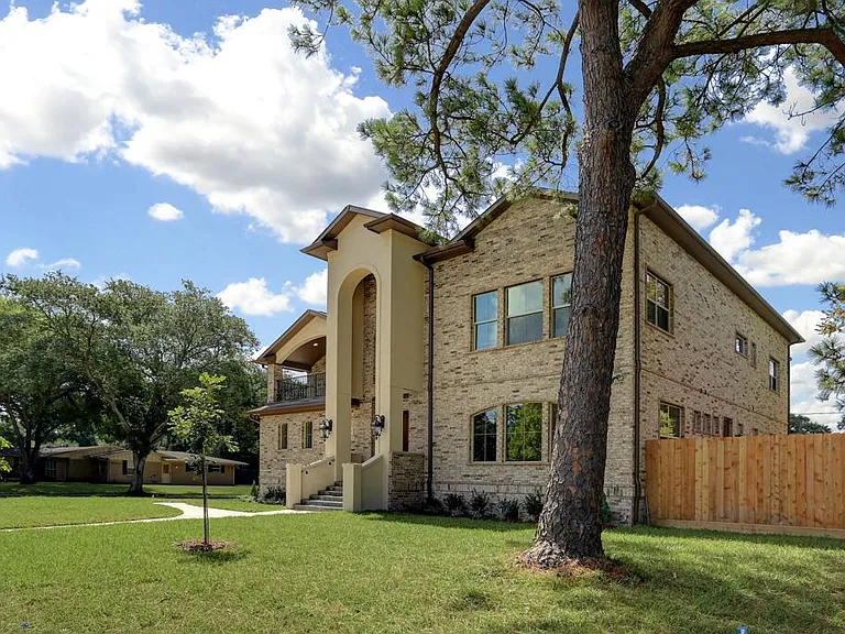 5203 Beechnut St — Photo 3