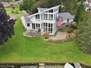 4614 Claudia Dr, Waterford, MI 48328