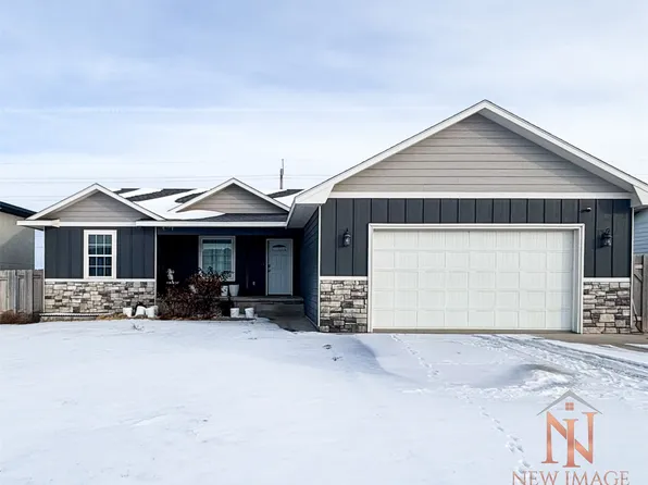 4131 Hawthorne Way, Garden City, KS 67846