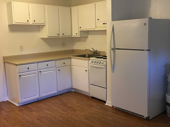 4th image of 305 SE Grand Ave APT 3