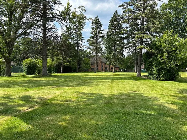 10746 Forestview Rd, Countryside, IL 60525