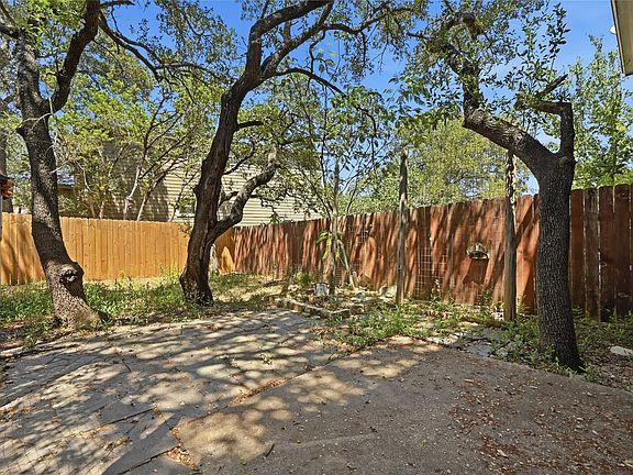 2nd image of 36 Deer Ridge Rd