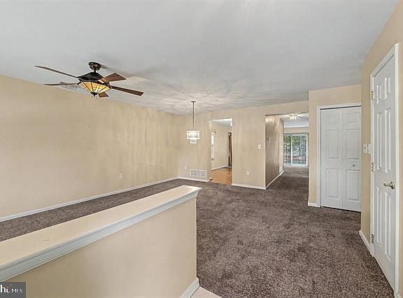 3rd image of 676 E Chancery Ln