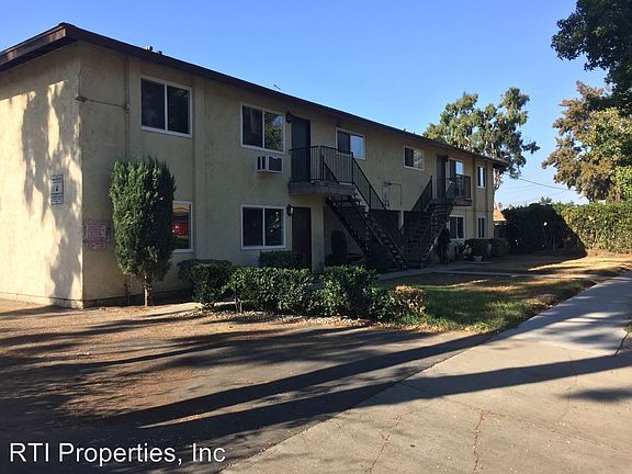 2nd image of 944 E Deodar St APT 4