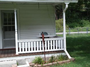 262 Creekview Rd, Bluefield, VA 24605