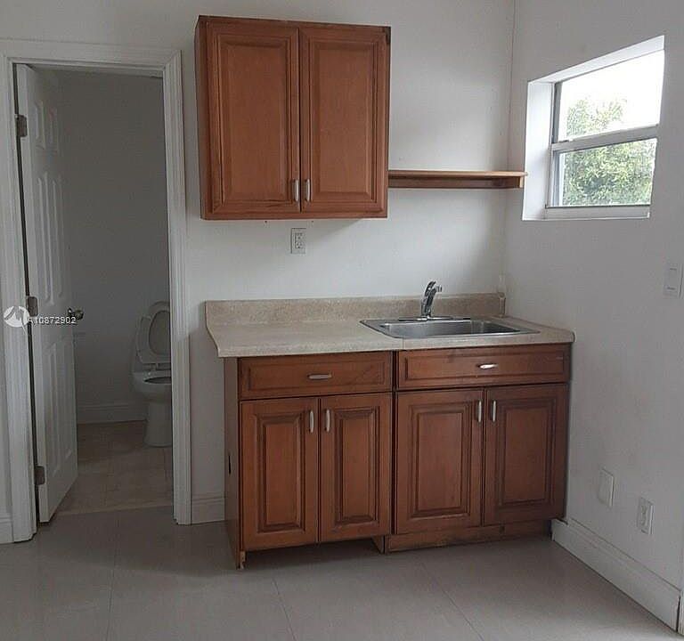 2nd image of 1840 NW 87th St #2