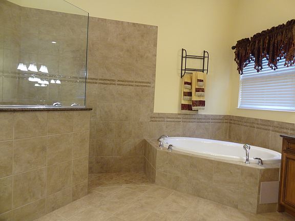 5th image of 10155 Avonleigh Dr