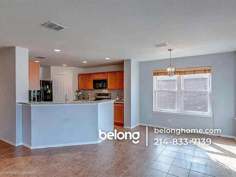 15833 Coyote Hill Dr — Photo 2