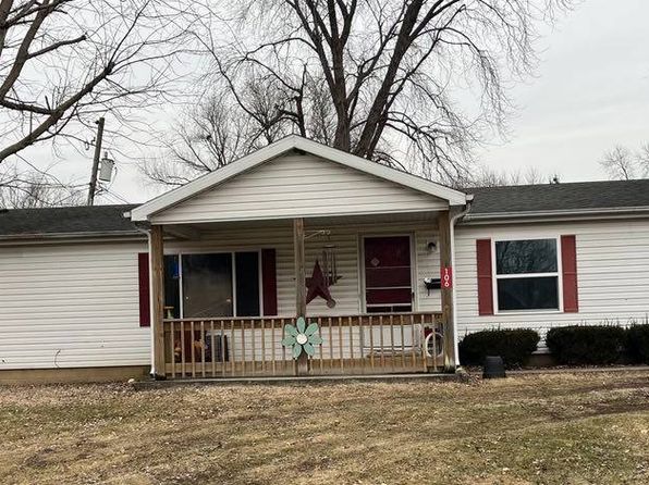 106 N Hancock St, White Hall, IL 62092