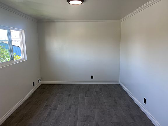 4th image of 3446 Hunter St #3446