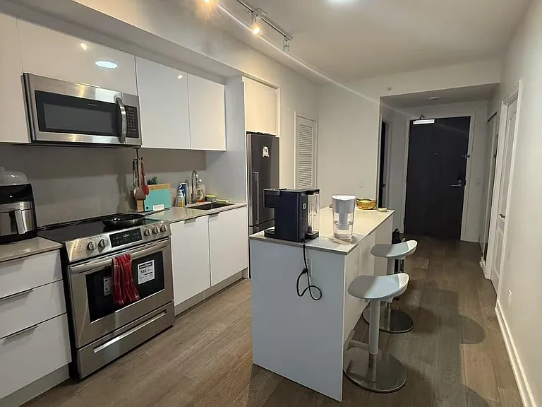 25 Richmond St E #320 — Photo 10