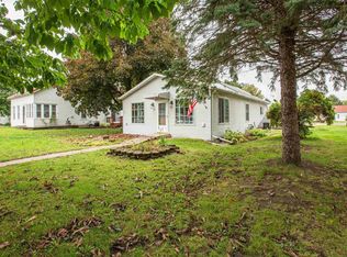 74 W Main St, Benton, WI 53803