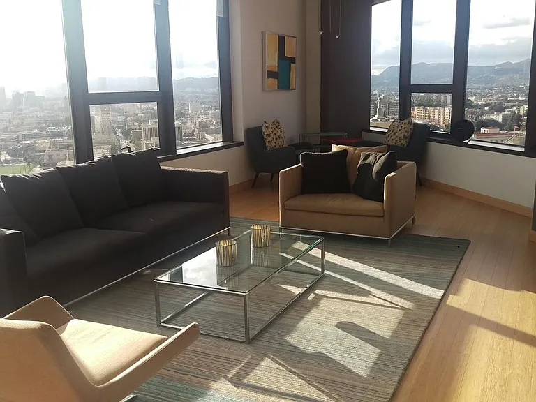 1100 Wilshire Blvd #1902 — Photo 1