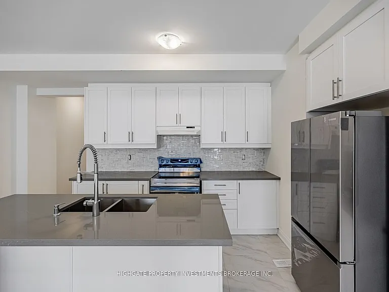 71 Donald Ficht Cres — Photo 9