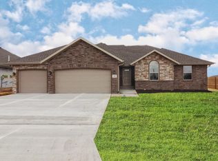 3635 W Overland St, Springfield, MO 65807