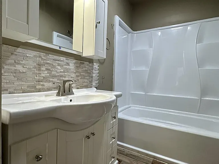 1213 SW Plass Ave — Photo 12
