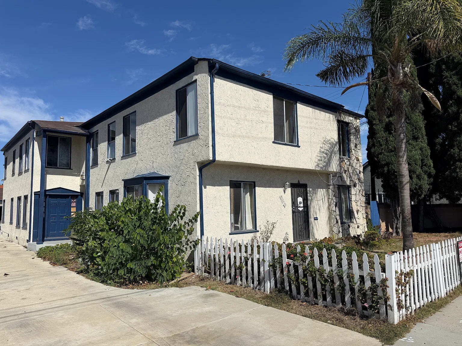 2 bed, $2,995 — Photo 1
