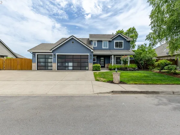 3195 Powder River Dr, Eugene, OR 97408