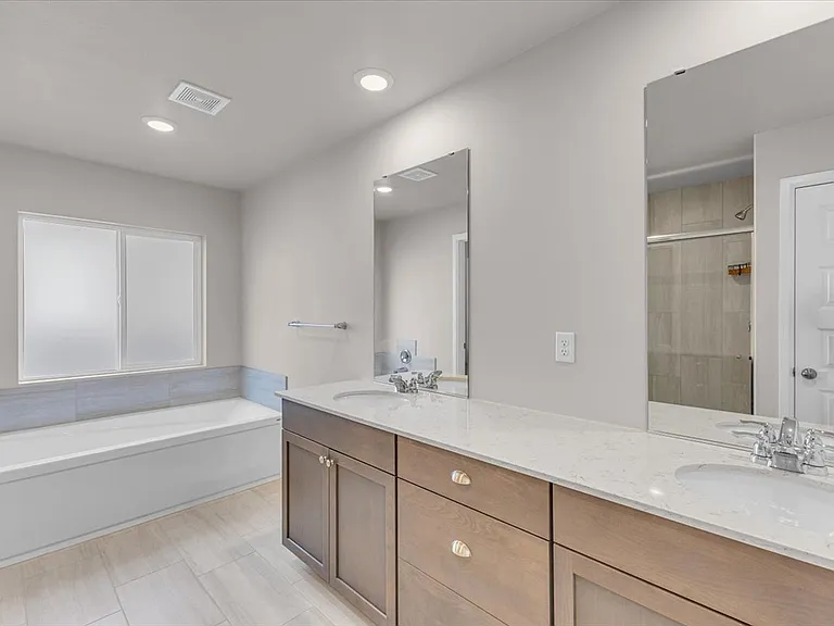 1521 10th Pl — Photo 17