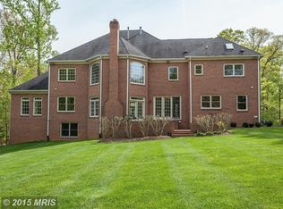 10782 Neha Ct, Great Falls, VA 22066