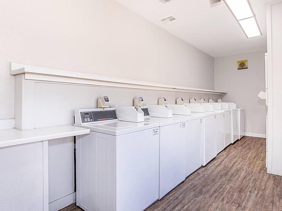 3rd image of 10860 N 85th Ave #1B-1Ba-480Sqft