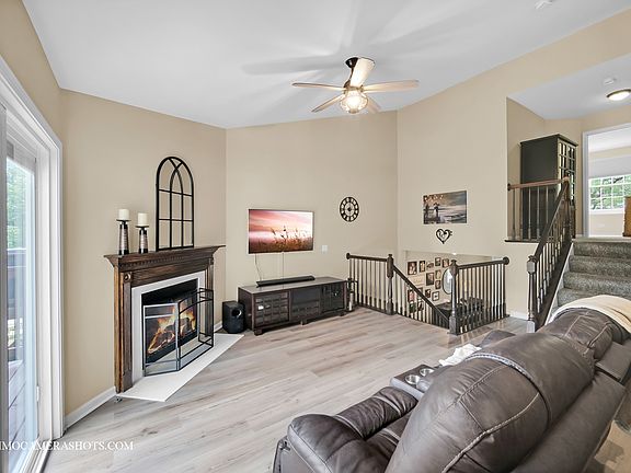 5th image of 8102 Sierra Woods Ln #8102
