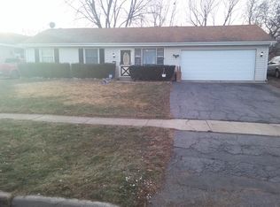 6870 Chestnut St, Hanover Park, IL 60133