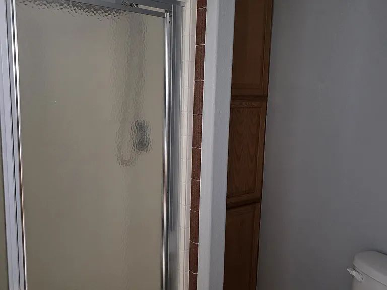 Master bath 3