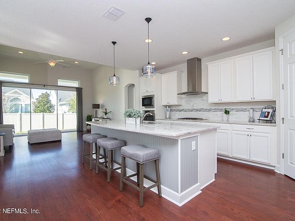 3rd image of 206 Paradise Valley Dr