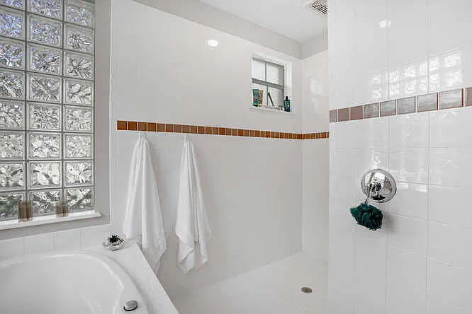 2847 Tiburon Blvd E #101-1 — Photo 54
