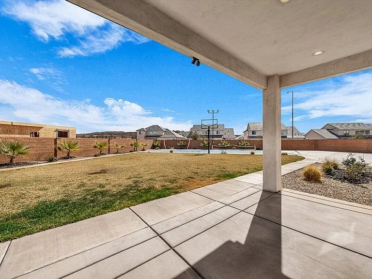 4159 S 490 E — Photo 31