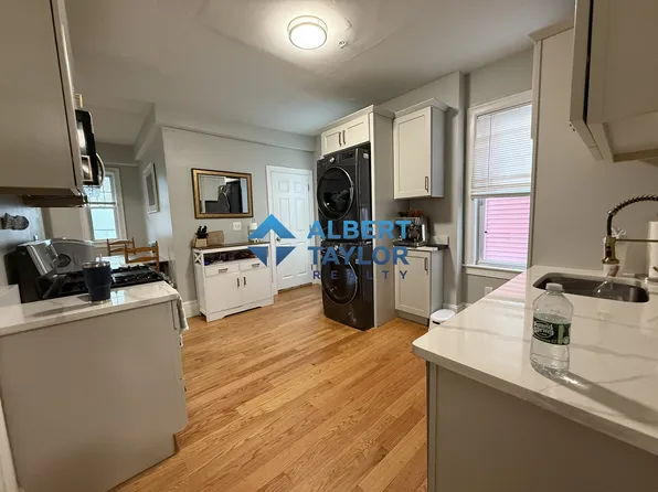 247 L St Floor 2, Boston, MA 02127