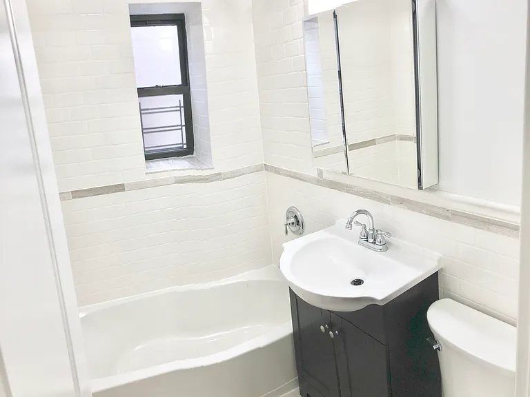 2105 Foster Ave #18 — Photo 5