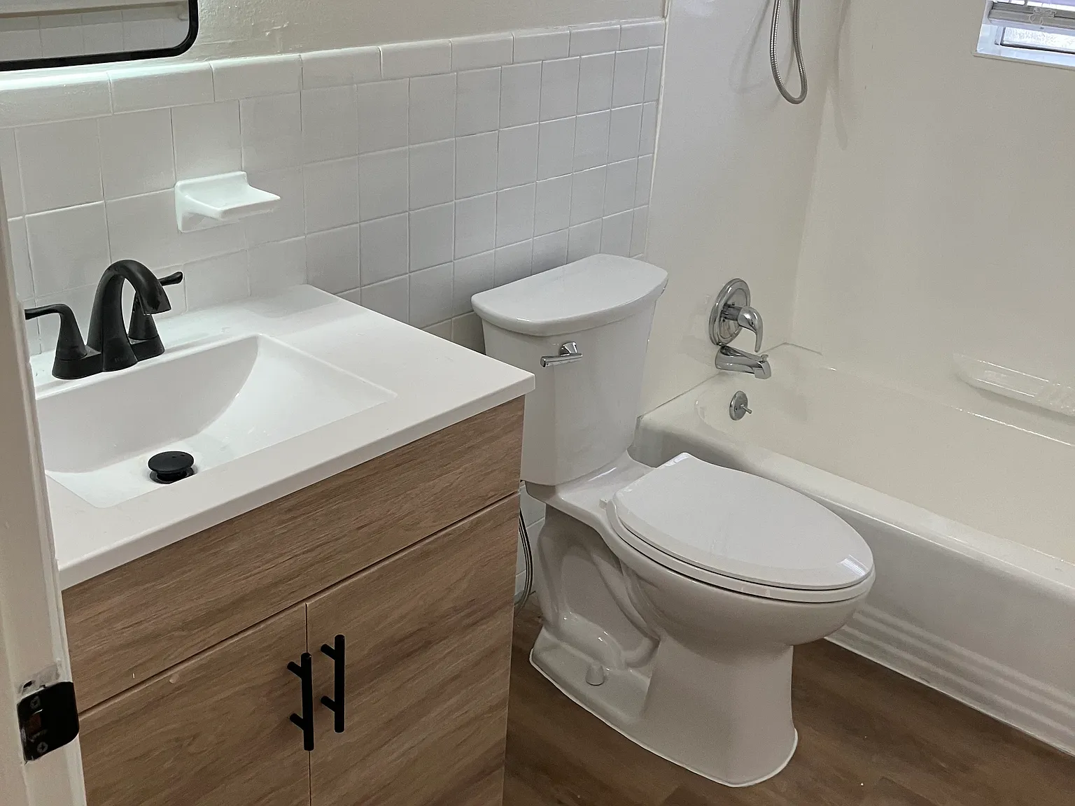 Atherton Apartments — Photo 4