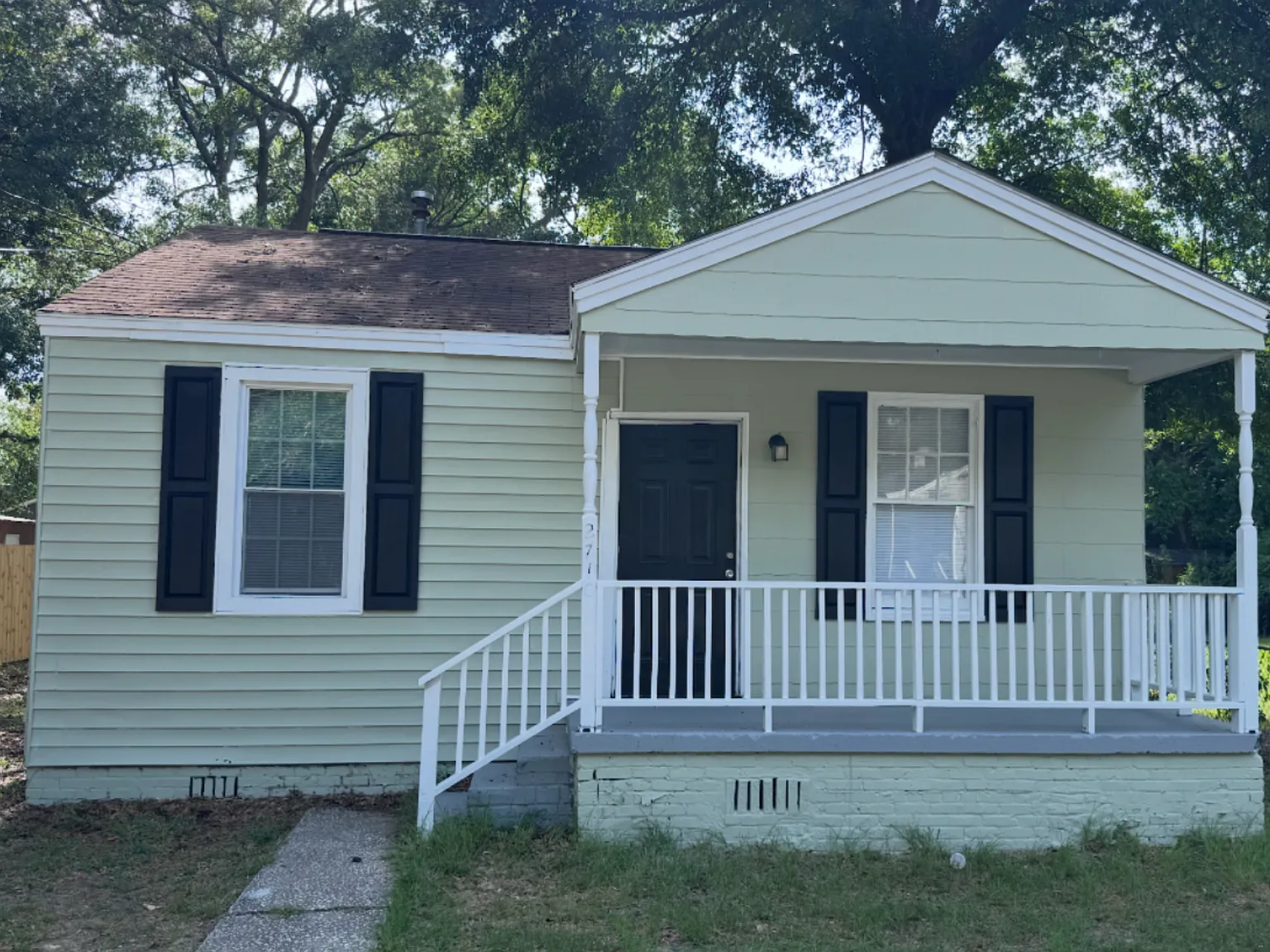 2 bed, 650 sqft, $1,750 — Photo 1