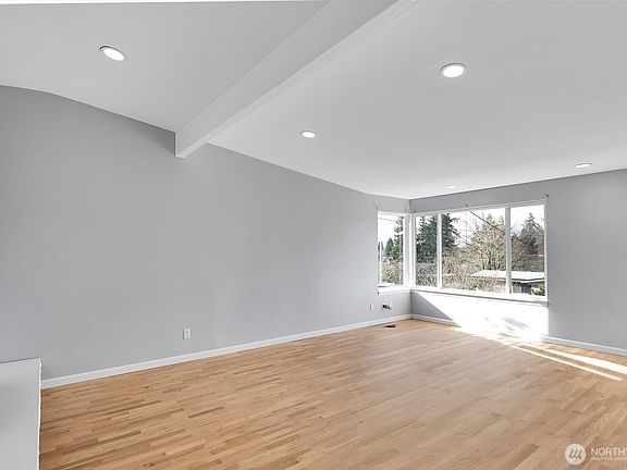 5th image of 9220 10th Avenue SW