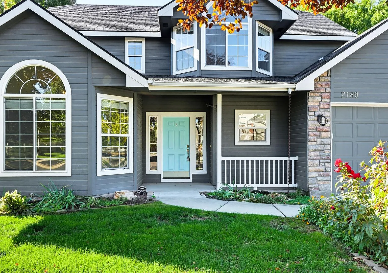 Pets Welcome! Spacious 4 BR / 2.5 BA Rental w/ 3-Car Garage — Photo 1