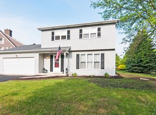 2079 Bunker Cir, Naperville, IL 60563