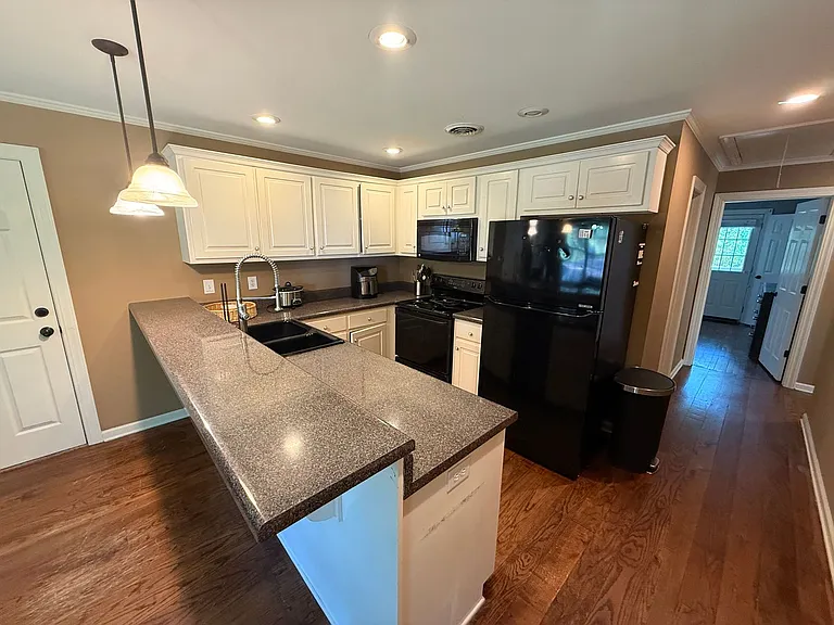 1312 Beanland Dr — Photo 13