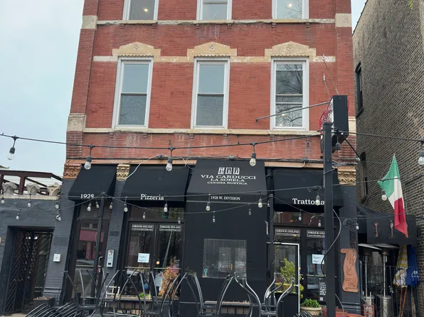 1928 W Division St #2F, Chicago, IL 60622