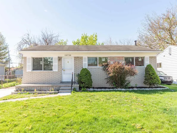 19758 Williamson St, Clinton Township, MI 48035