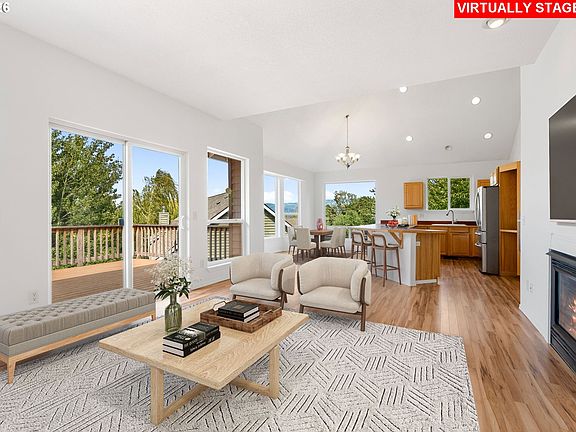 3rd image of 606 Ridgeview Ct