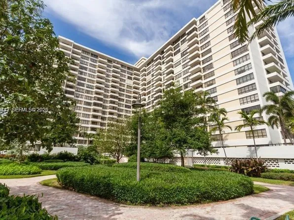 600 Three Islands Blvd, Hallandale Beach, FL