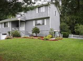 25 Lenape Rd, Newburgh, NY 12550