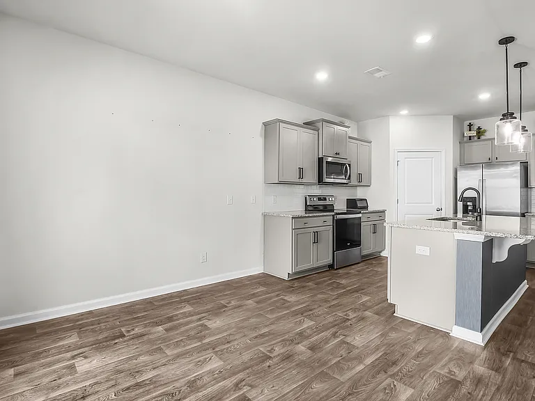 110 Cole St — Photo 16