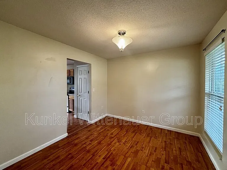 720 Cedar Mill Dr — Photo 5