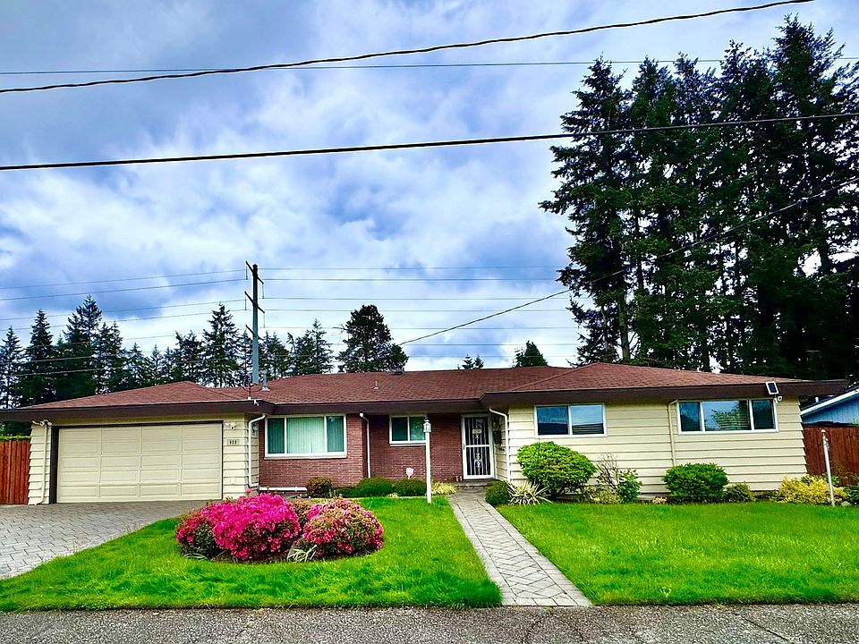 2nd image of 932 Lynnwood Ave NE