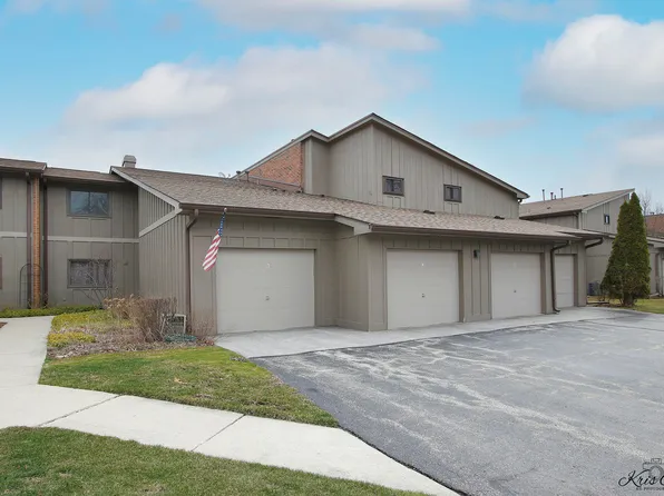 2S405 Emerald Green Dr #45-G, Warrenville, IL 60555