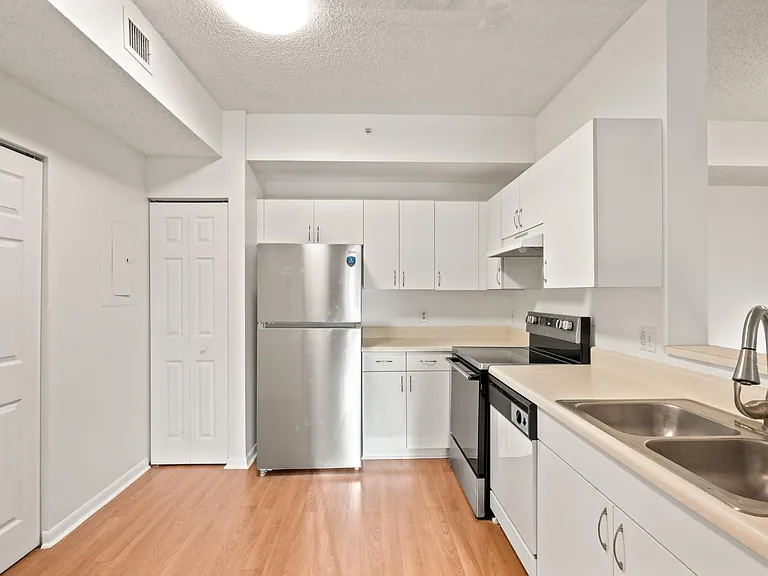 6960 SW 39th St #E205 — Photo 1